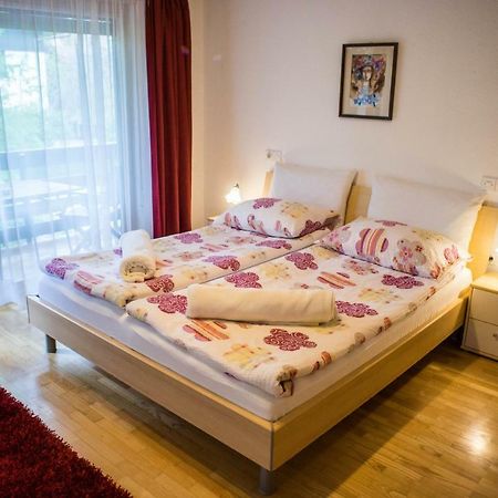 Apartments And Rooms Villa Vive Блед Екстериор снимка