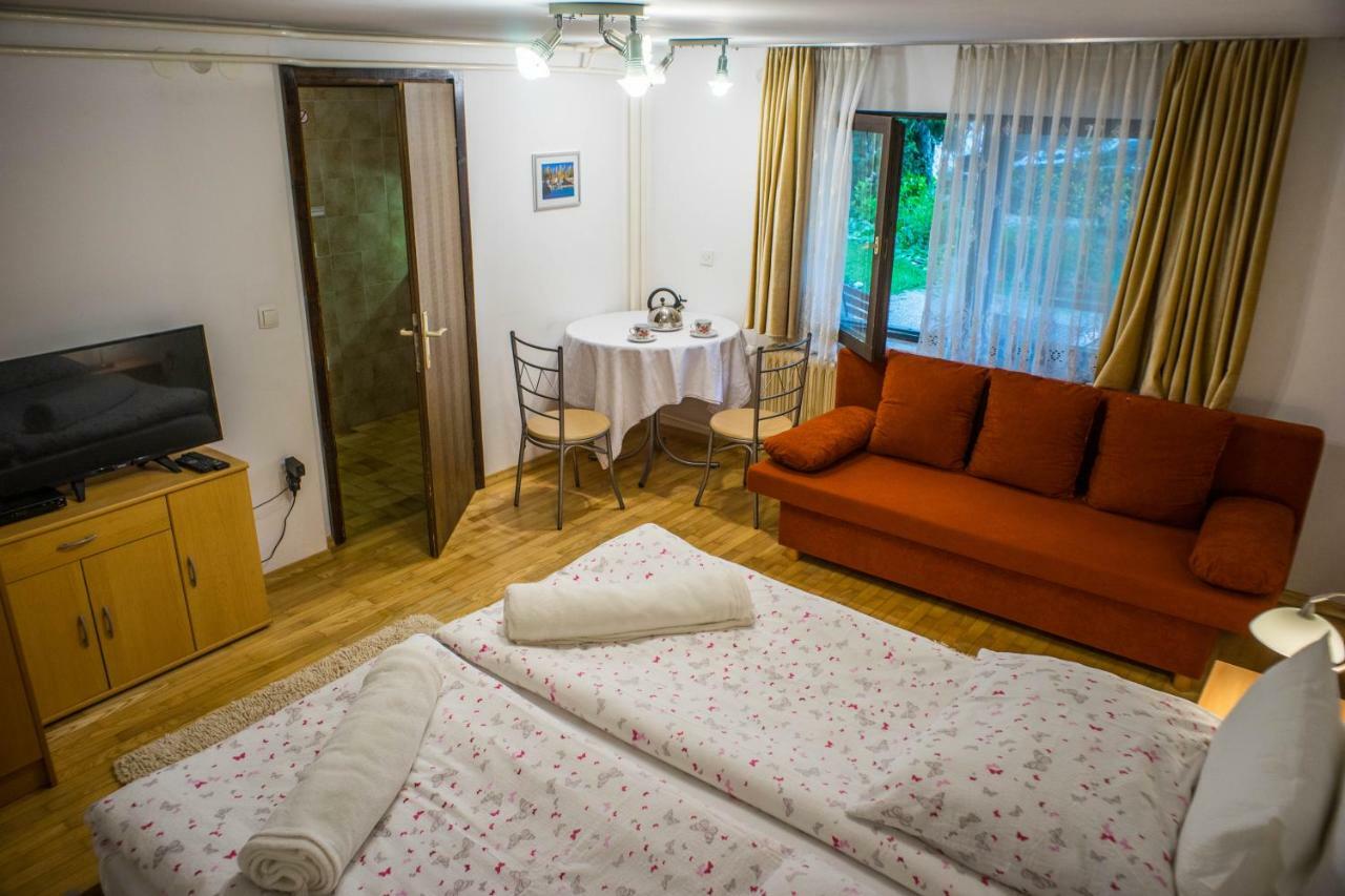 Apartments And Rooms Villa Vive Блед Екстериор снимка